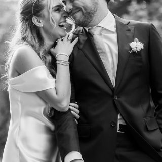 Diese Hochzeit war nicht nur traumhaft schön – sie war echt, voller Liebe, Freude und ganz besonderer Momente, die auch für mich unvergesslich sind.  Danke für euer Vertrauen und eure Wertschätzung dem gesamten Dienstleister Team.

Liebe Marlene, lieber Anton –
ich wünsche euch von Herzen alles Liebe zum 1. Hochzeitstag.
Danke, dass ich eure Geschichte in Bildern festhalten durfte.

📍Hochzeitsreportage in Lübeck 

#heiraten2024 #hochzeit2025 #verlobt #bridetobe #groomtobe #weddinginspo #weddingmoments
#hochzeitsfotografhamburg #hochzeitsfotograflübeck #editorialwedding #blackandwhitewedding #timelesswedding
#luxuryweddingphotography #fineartwedding #hochzeitsfotografhamburg #hochzeitsfotograflübeck