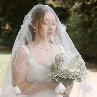 2 Monate Ezgi und Ken. Die beiden hatten sich das wunderschöne Standesamt Lauenburg mit Blick auf die Elbe für diesen ganz besonderen Moment ausgesucht. Wer schon mal dort war weiß wie schön es ist . Ich kann‘s auch einfach immer wieder nur von Herzen empfehlen. 

#standesamtlichheiraten #lauenburganderelbe #hochzeitsfotografinhamburg #standesamtlichetrauung #elbliebe #heirateninnorddeutschland #hochzeitsreportage #elbhochzeit #hochzeitsfotografhamburg #kleinehochzeit #intimewedding #heiraten2026