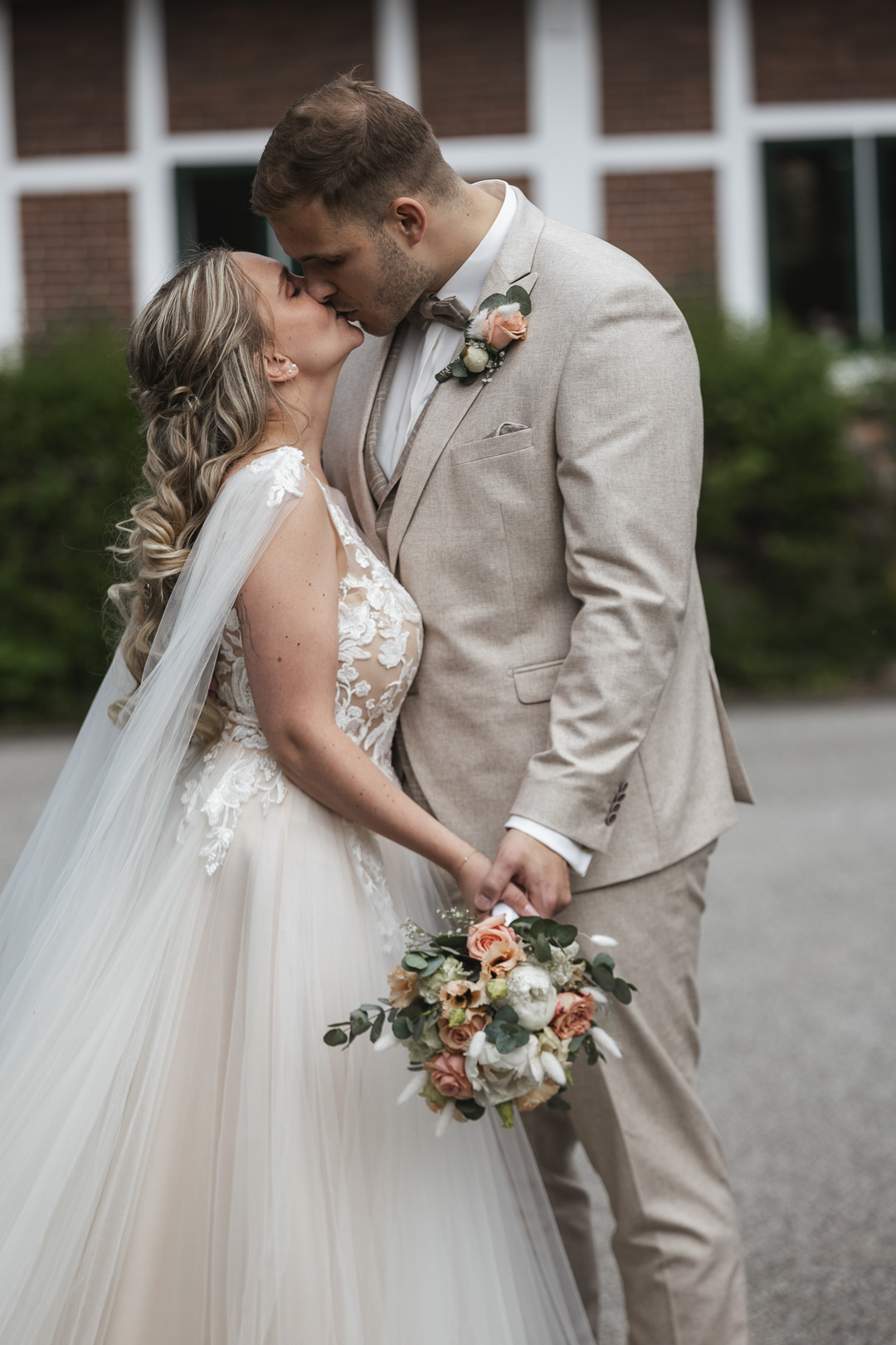 F49A2245_FB_Instagram