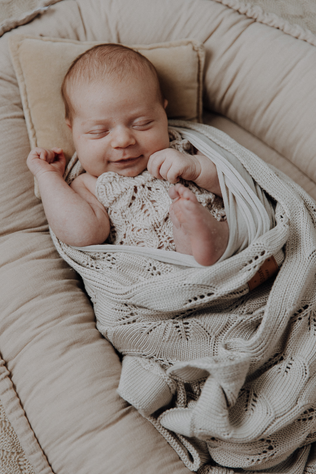 Foto eines Neugeborenen im Loftstudio in Hamburg